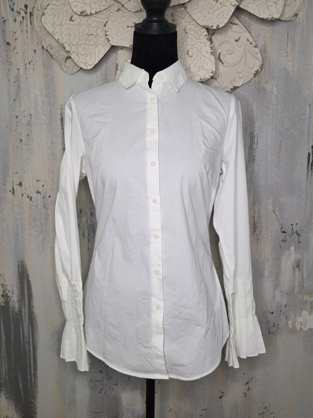 Banana Republic White Women's Button-Down Pleated Long Sleeve Shirt Size 2